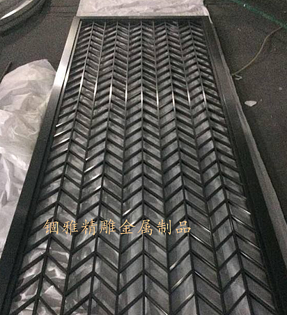 脱俗不凡的黑钛金不锈钢镂空花格屏风（图ZMTcwNjAzMzY0） - 建筑设计 - 站酷设计师锢雅18566019743原创素材 - 站酷ZCOOL