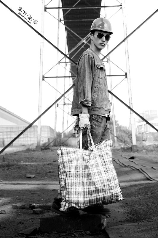 supremeyou黑白摄影作品钢铁厂