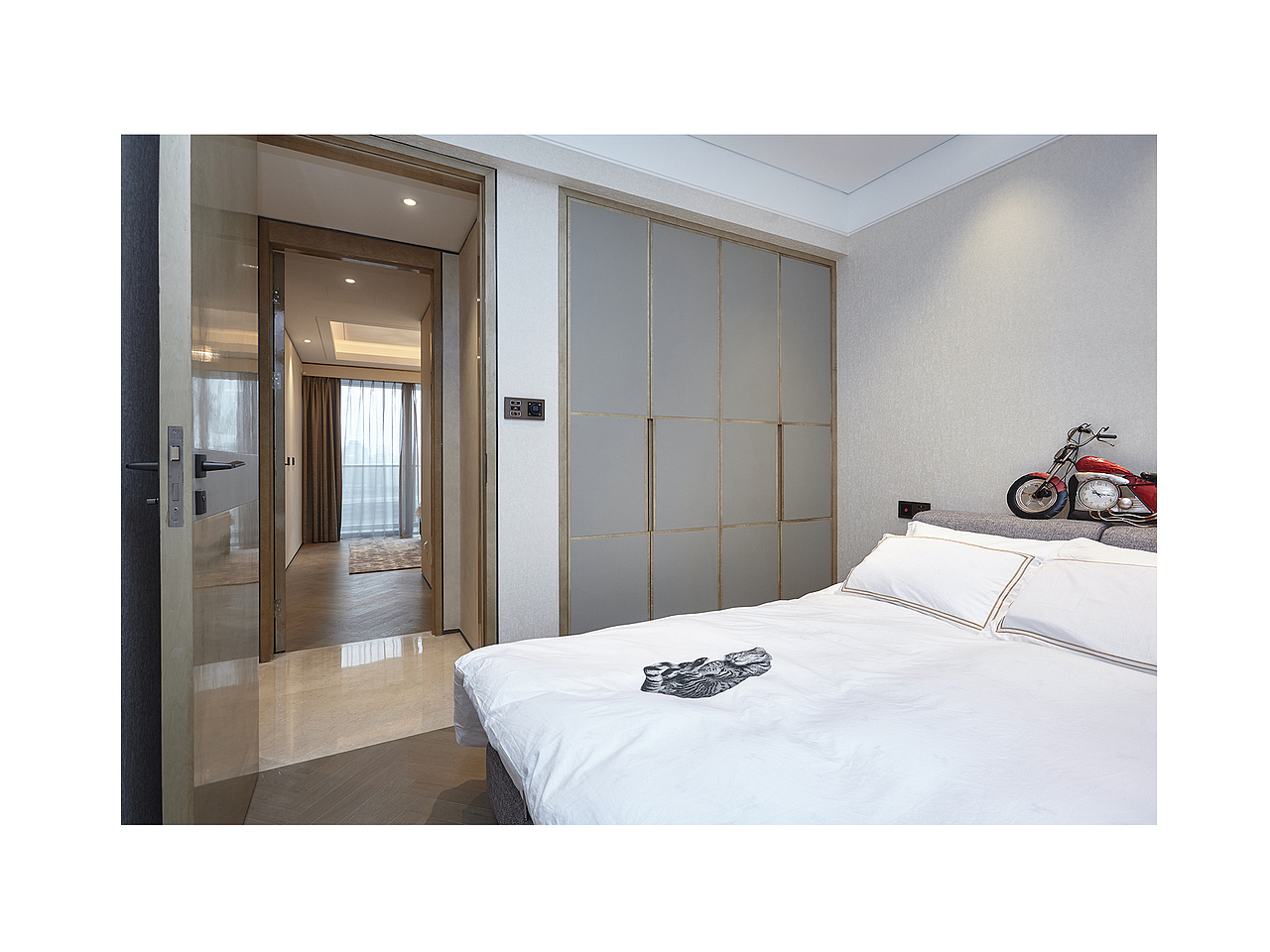 外面的雨下得浠沥沥，在家总是温暖的【阳光城滨江悦】