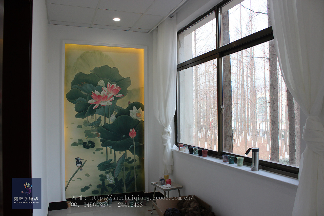 手绘墙工笔荷花
