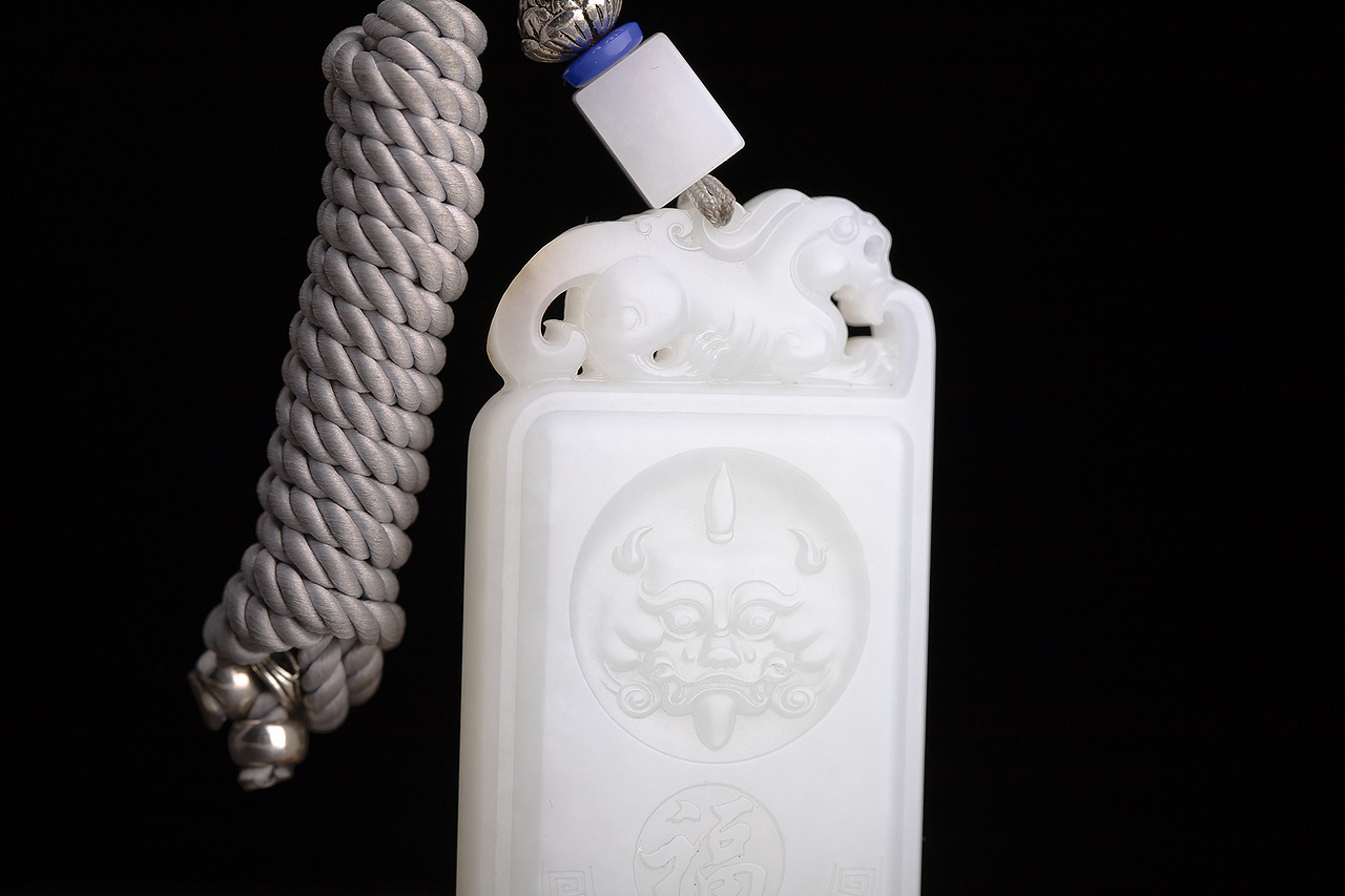 和田玉 - 玉牌（图ZMTM1ODI2NjM2） - 产品摄影 - 站酷设计师完美创意视觉传媒原创素材 - 站酷ZCOOL