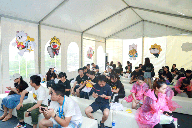 荧光跑-超燃夜项目（图ZMjA4NzMzOTQw） - 品牌 - 站酷设计师欧巴95原创素材 - 站酷ZCOOL