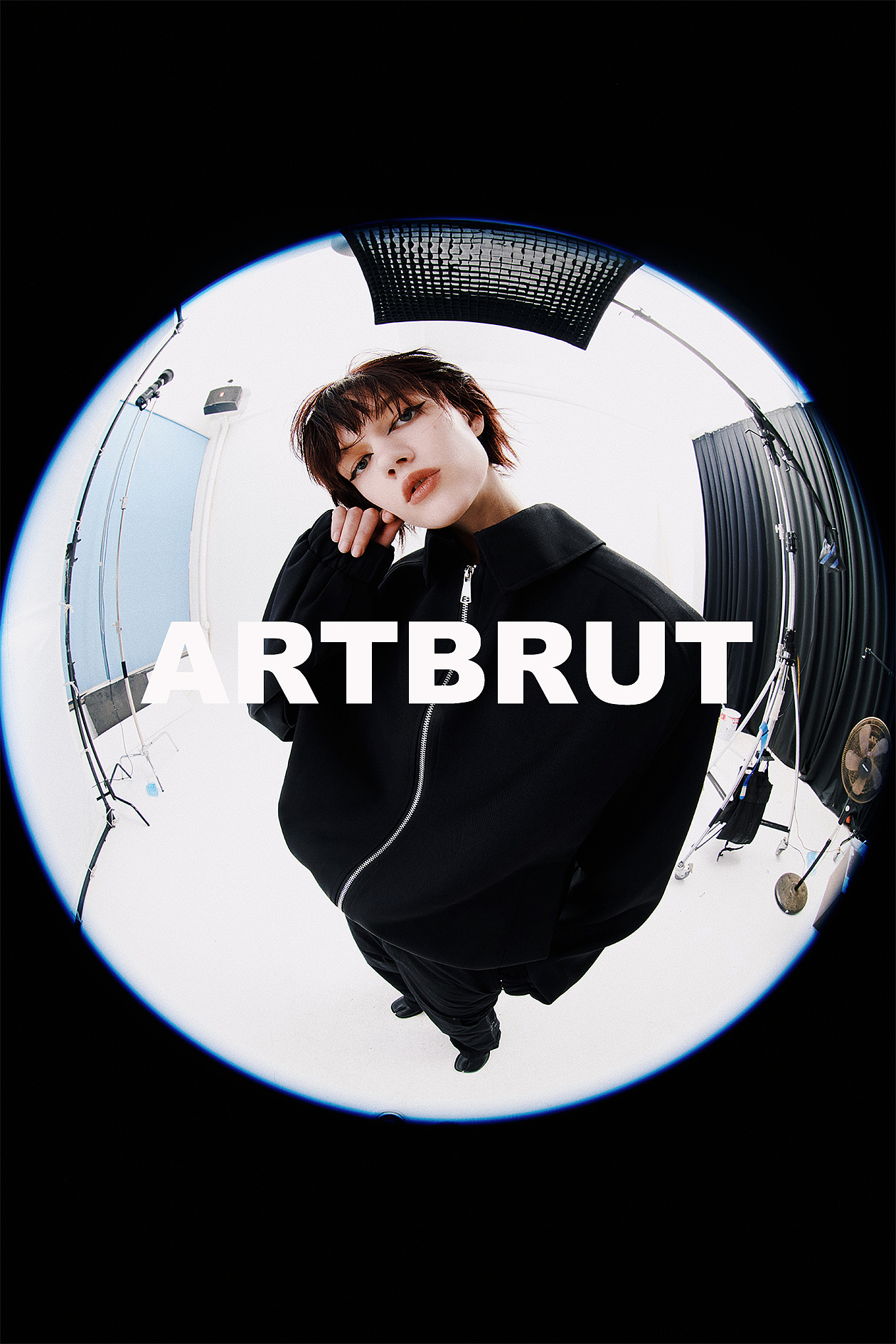 电商潮牌巴黎世家风潮酷服装拍摄