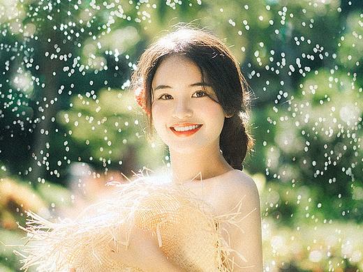 傣族发光少女
