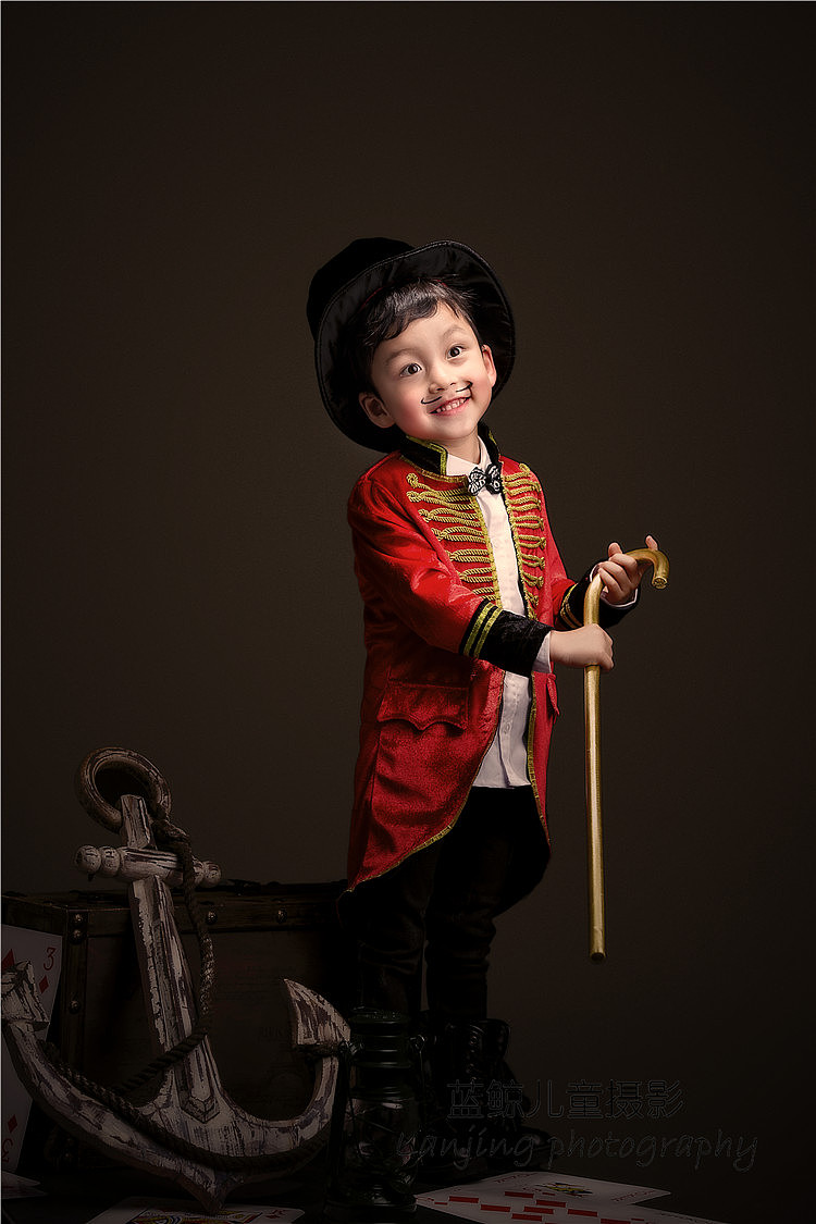 蓝鲸儿童摄影作品魔术师
