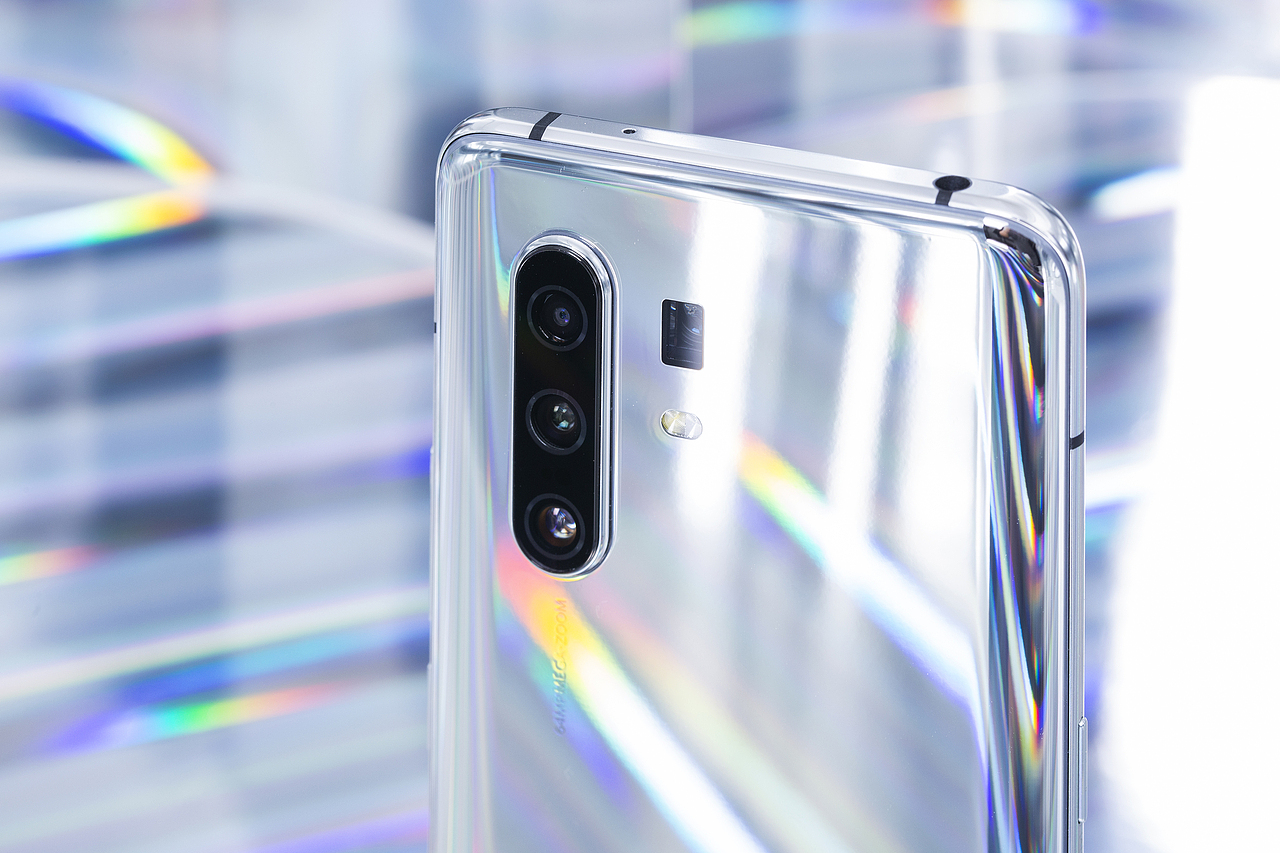 VIVO X30 Pro aw联名限定版&OPPO FINDX2 PRO