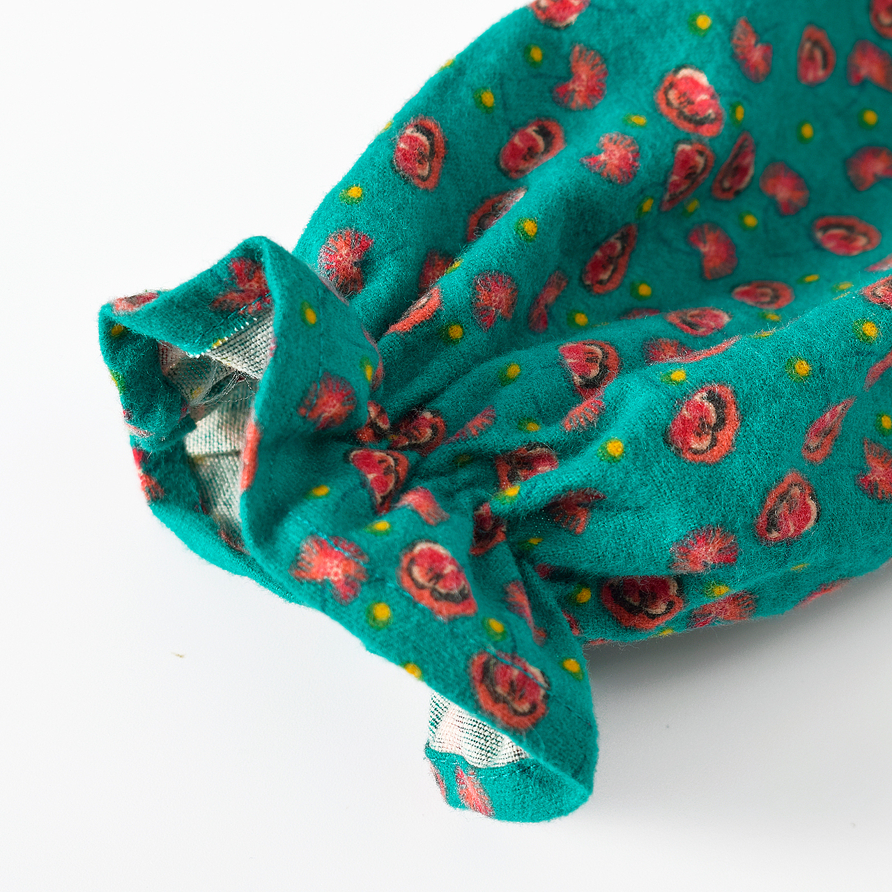 一组童装服饰室内拍摄（图ZMjY3MzQ1NzY0） - 产品摄影 - 站酷设计师寻泊原创素材 - 站酷ZCOOL