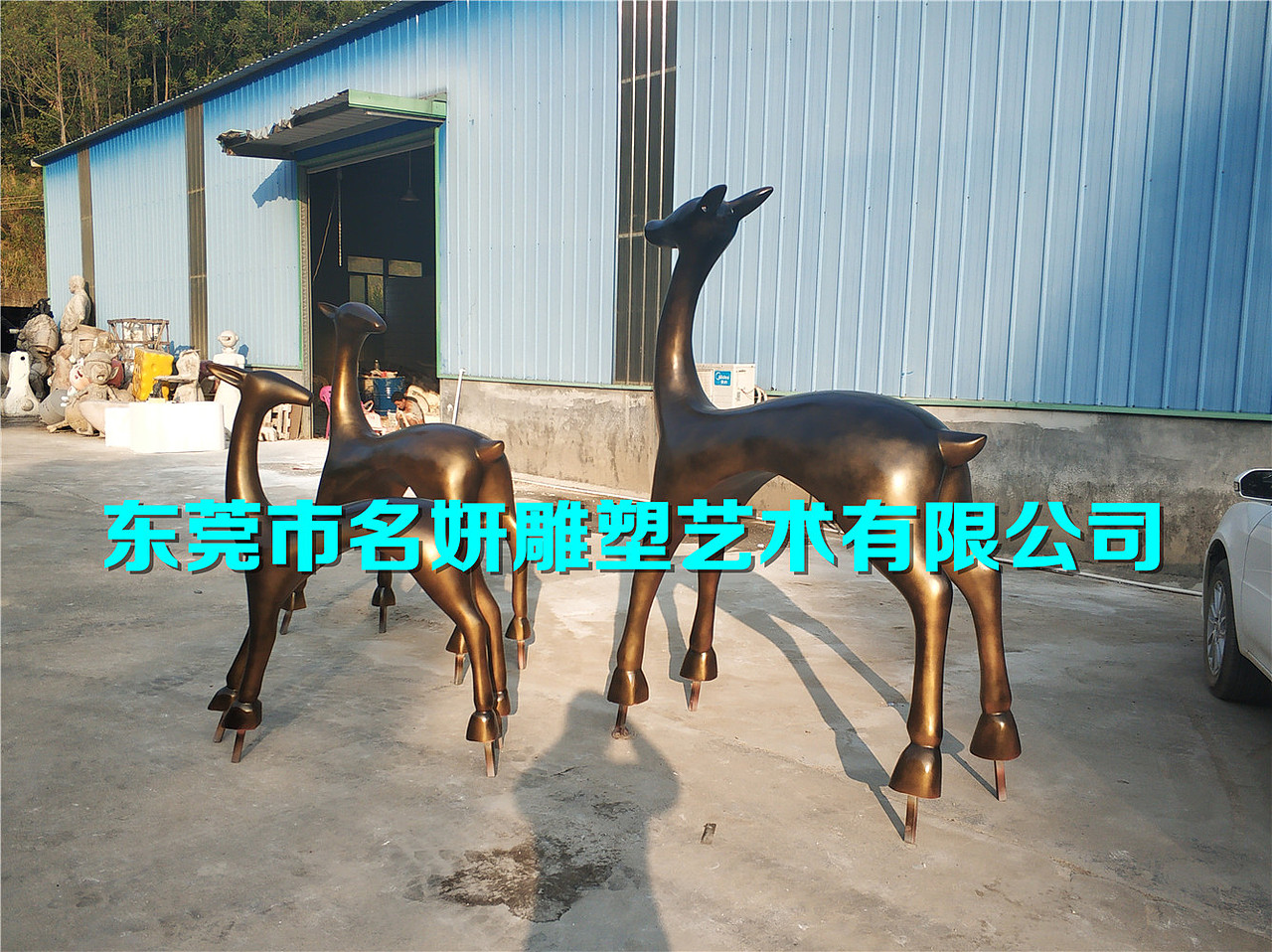 华美壮丽玻璃钢金色回头鹿造型雕塑房地景观抽象鹿雕塑