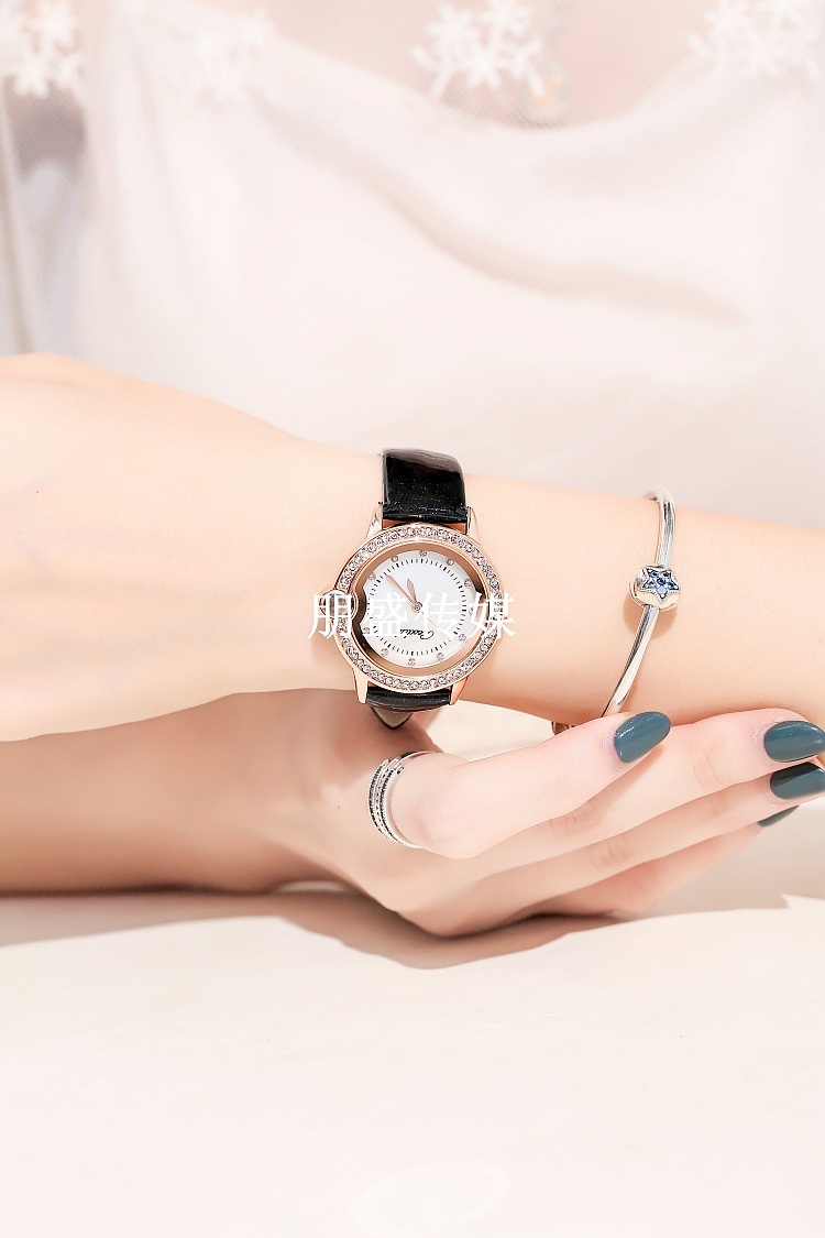 广州商业摄影产品拍摄静物拍摄手模女表手表腕表拍摄（图ZMTc1NjEzOTYw） - 人像摄影 - 站酷设计师朋盛传媒原创素材 - 站酷ZCOOL