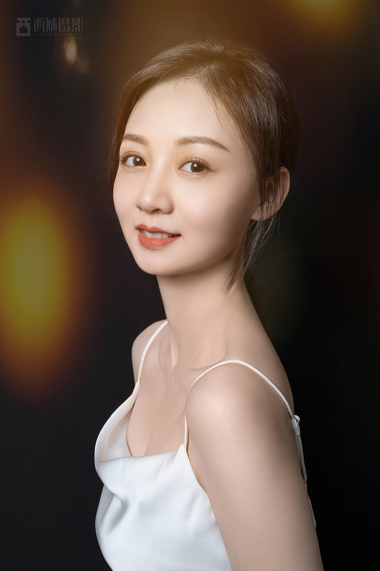 深圳形象照 肖像照|高级简洁永不过时（图ZMjY4OTY2MDA0） - 人像摄影 - 站酷设计师深圳商务形象照原创素材 - 站酷ZCOOL