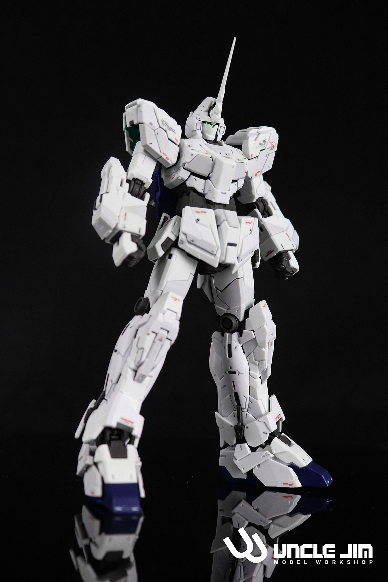 吉姆大叔万代rg全装备独角兽