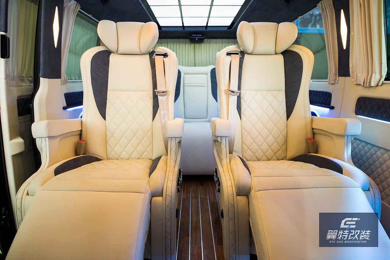 大众T6米黑内饰