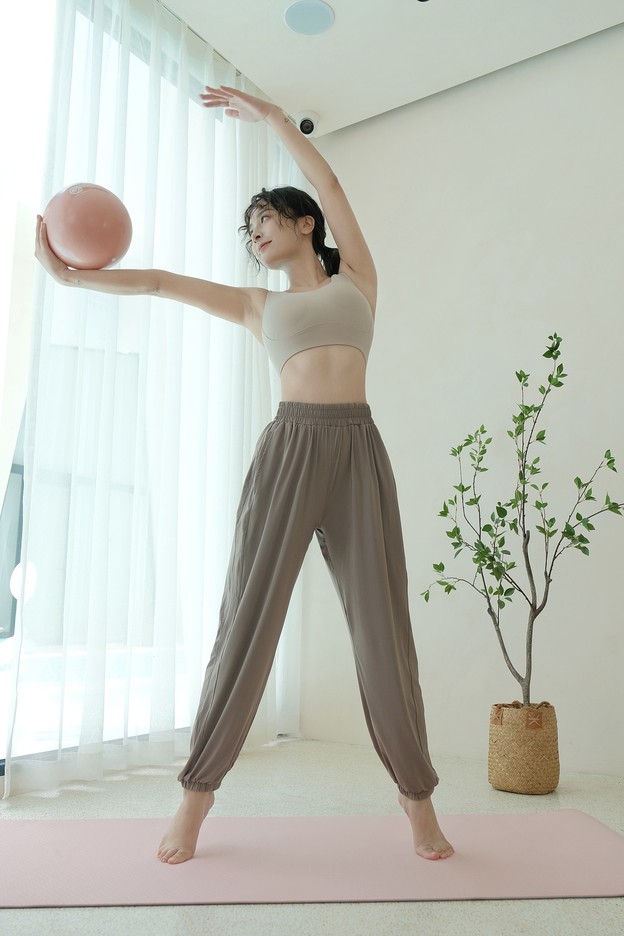 淘宝天猫瑜伽服拍摄（图ZMjYxMjg3NDU2） - 产品摄影 - 站酷设计师温柔花原创素材 - 站酷ZCOOL