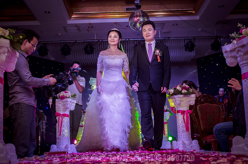 9.29一场婚礼（图ZMjI4NDQyMjg=） - 人文/纪实摄影 - 站酷设计师yqoxygen原创素材 - 站酷ZCOOL