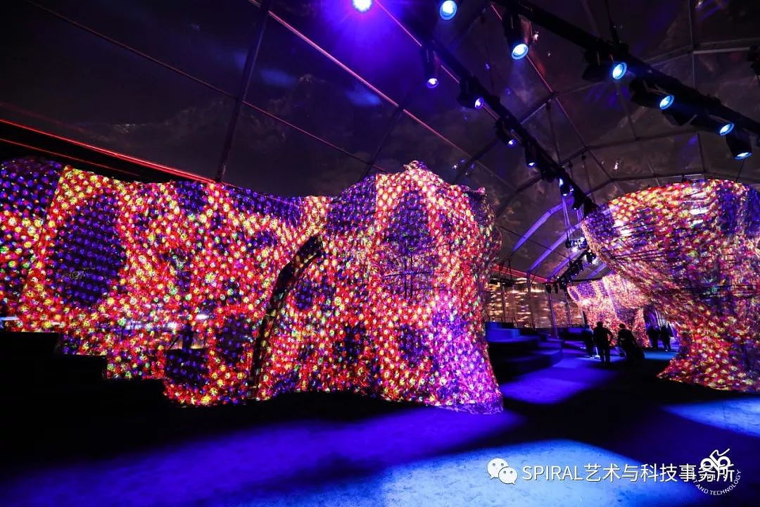 SPIRAL | 上海ERDOS 蔓衍 2019秋冬大秀 视听装置现场