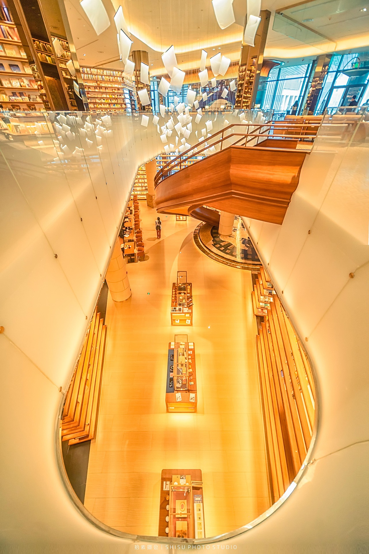 西安·言几又（图ZMTM4NjkzMjUy） - 环境/建筑摄影 - 站酷设计师拾素摄会原创素材 - 站酷ZCOOL