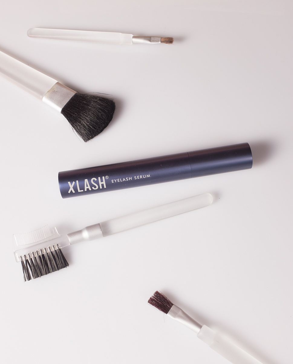 阿米娅丰唇精华：最自然的状态就是唇红齿白！（图ZMTU3NDMzNjk2） - 品牌 - 站酷设计师阿米娅设计师原创素材 - 站酷ZCOOL