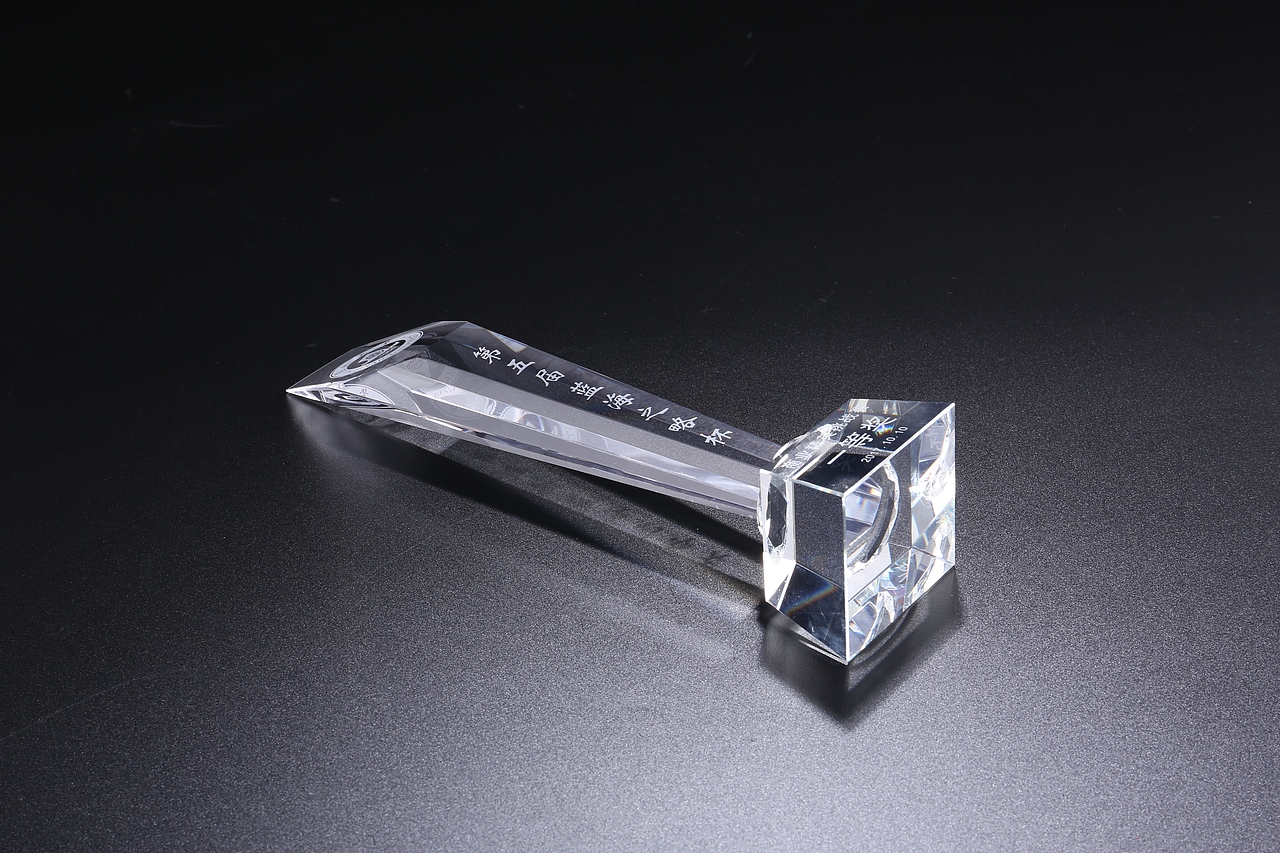 斜面水晶奖杯拍摄（图ZOTYxODcxMjQ=） - 产品摄影 - 站酷设计师linchunjianlike原创素材 - 站酷ZCOOL