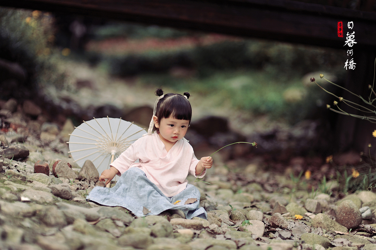 汉服小萝莉之日暮河桥（图ZODM1NDM2MDg=） - 人像摄影 - 站酷设计师腰果虾仁原创素材 - 站酷ZCOOL