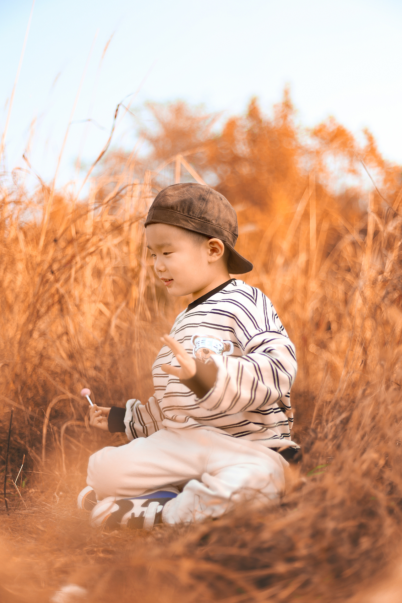 当然要拍照纪念啊 毕竟他也不是永远都这么无忧无虑（图ZMjc2ODk1Mzk2） - 人像摄影 - 站酷设计师杨昭原创素材 - 站酷ZCOOL