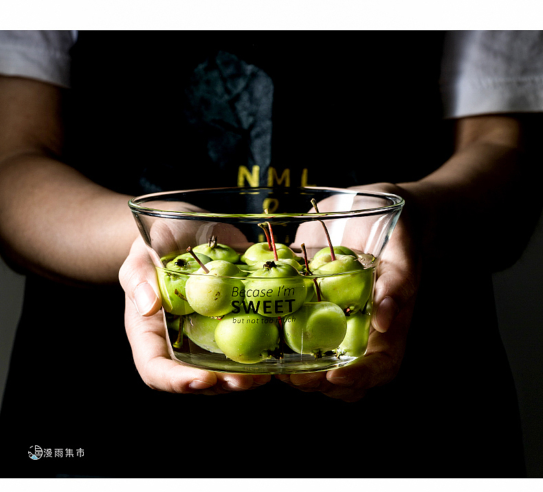 折边玻璃碗 | 像倒扣的渔夫帽 | 餐具摄影 玻璃碗摄影