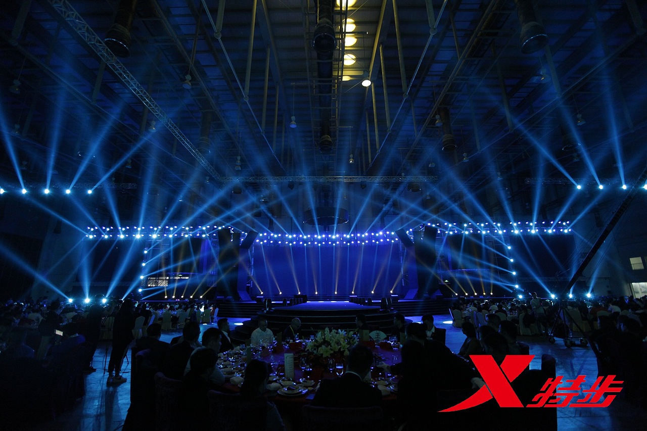 特步颁奖盛典（图ZMTA5ODM0MjEy） - 舞台美术 - 站酷设计师厦门Q原创素材 - 站酷ZCOOL