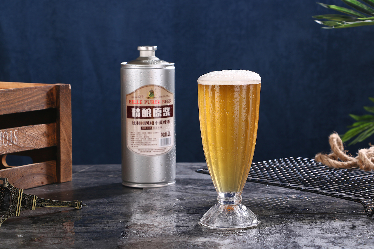 夏天来一杯 冰镇原浆啤酒