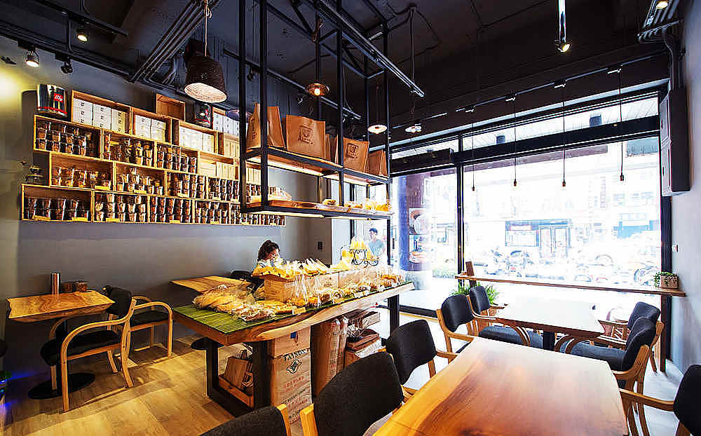 郑州手感烘焙面包店装修公司设计案例（图ZMjUxMDExNzI0） - 酒店餐饮设计 - 站酷设计师金博大建筑装饰原创素材 - 站酷ZCOOL