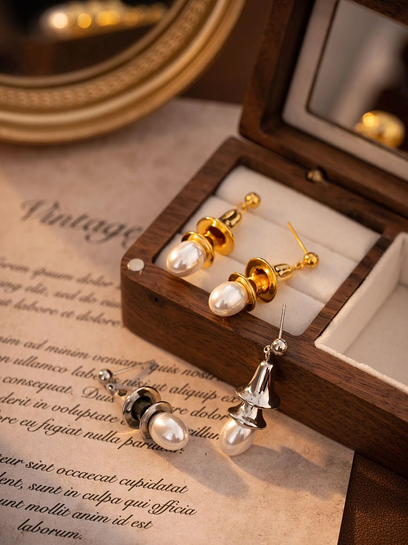 宫廷复古风耳环