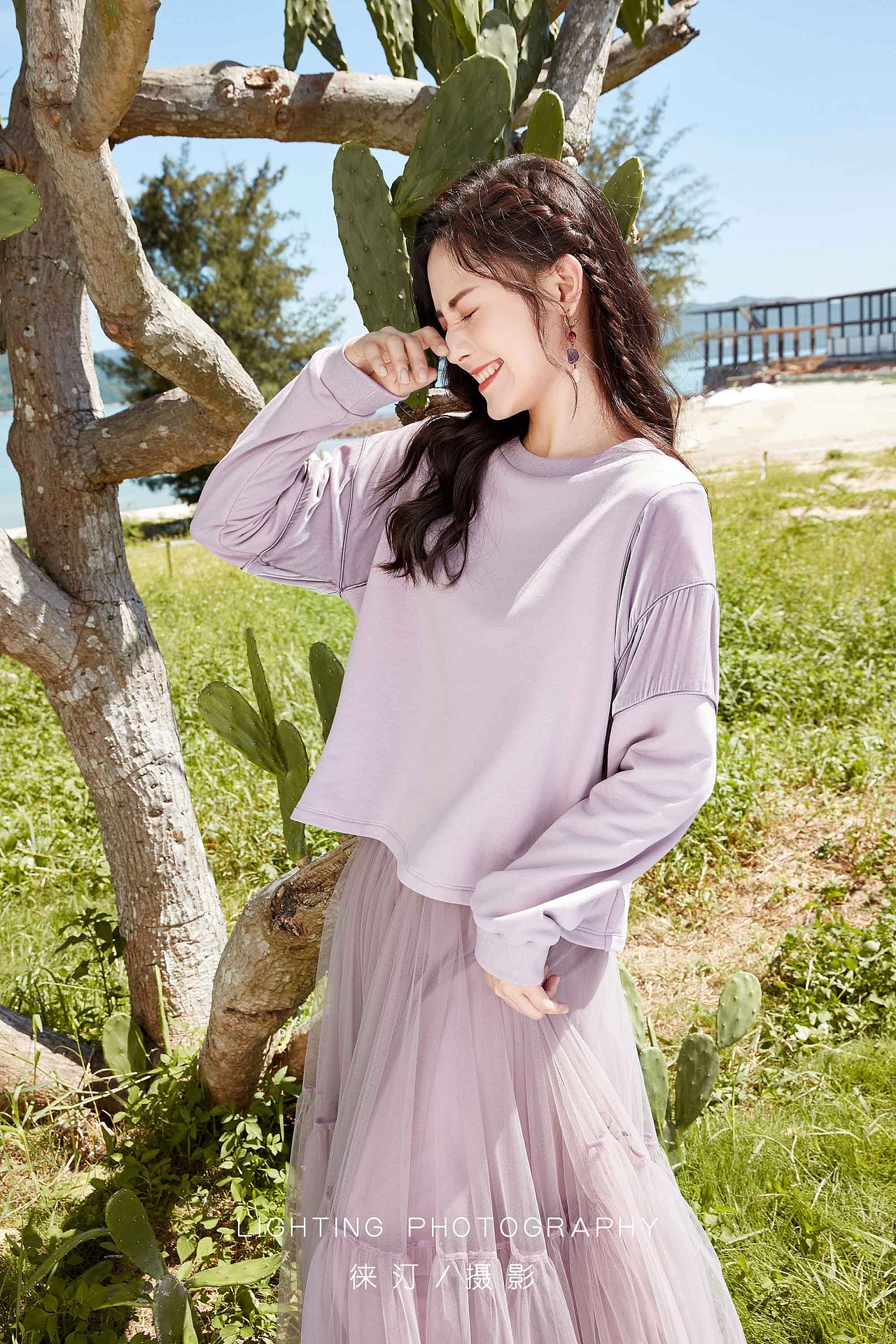 文艺风服装摄影，户外海边，甜美风女装拍摄（图ZMjkyOTM0MjY4） - 时尚/艺术摄影 - 站酷设计师徕汀服装摄影原创素材 - 站酷ZCOOL