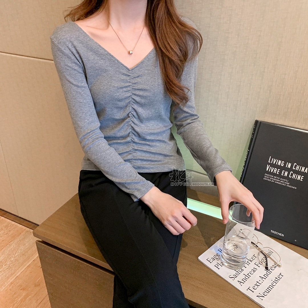 打底衣拍摄毛衣衬衫纯绵T卫衣短款打底衣拍摄 模特拍摄