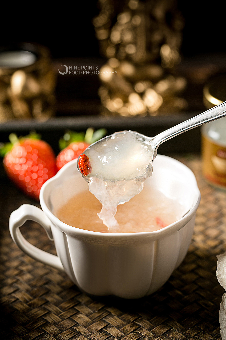 即食燕窝拍摄两种风格不同定位