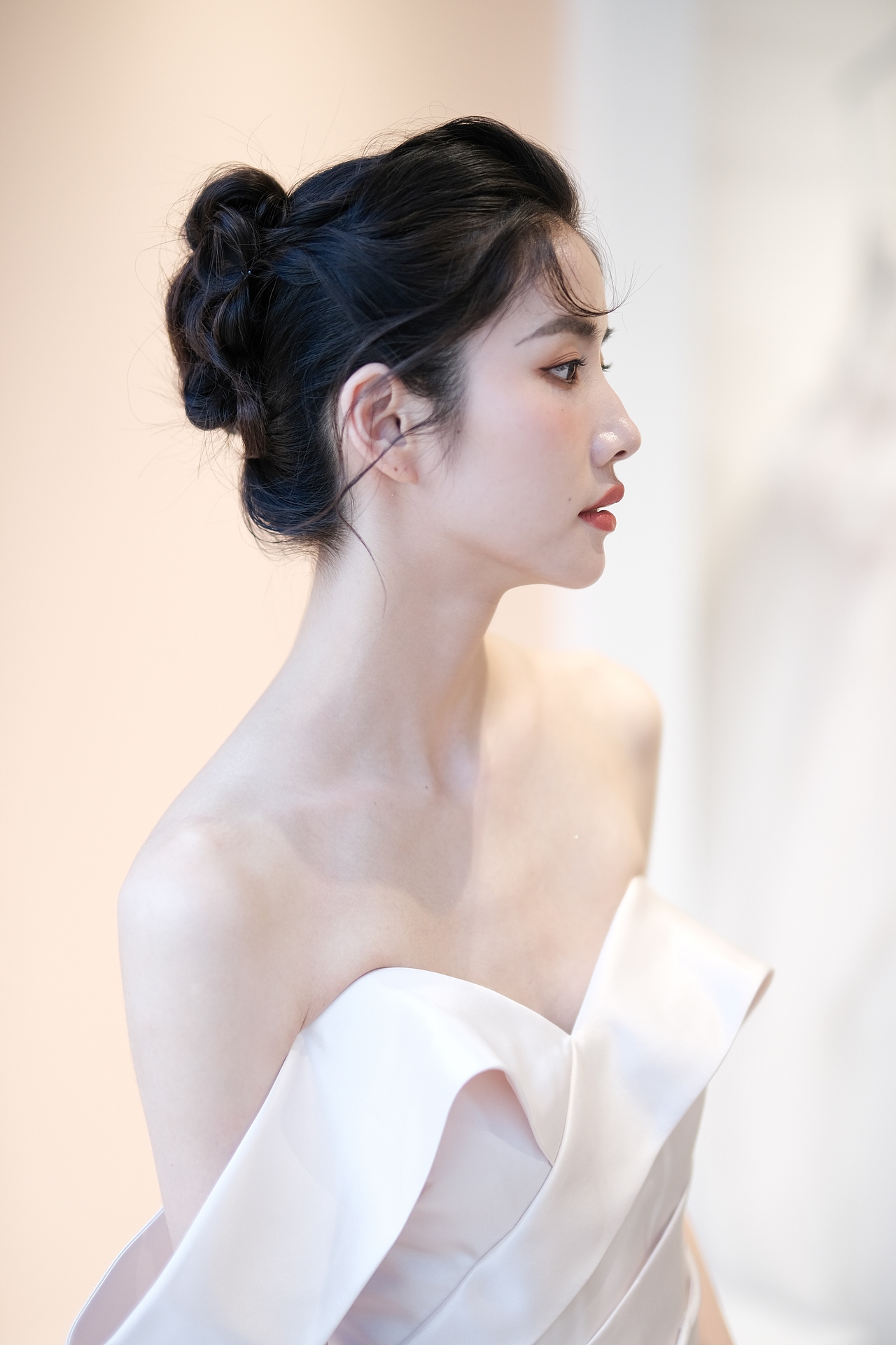 【创作】白纱与女孩（图ZMjgzMTE5NDAw） - 时尚/艺术摄影 - 站酷设计师化妆师小妖原创素材 - 站酷ZCOOL