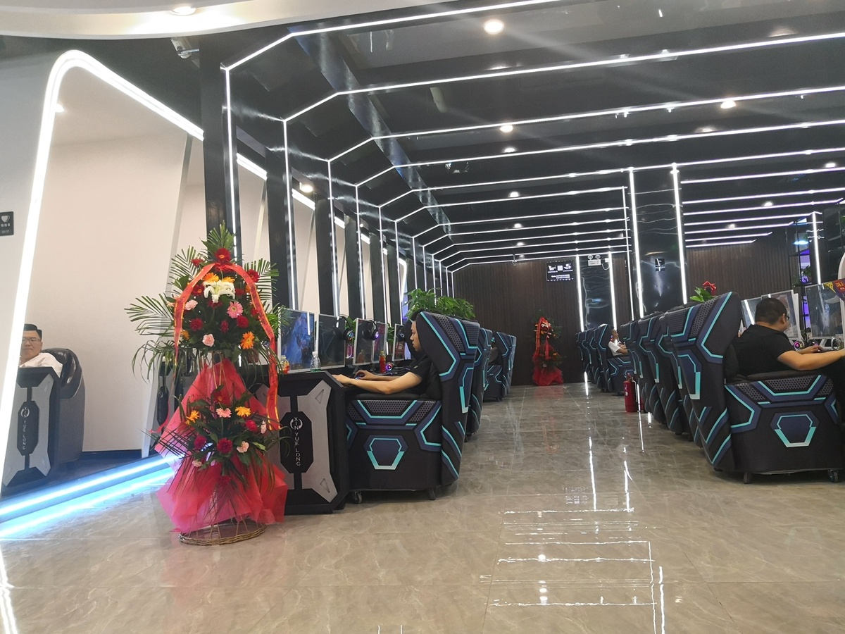 西安网鱼网咖装修设计案例_方鸣装饰作品