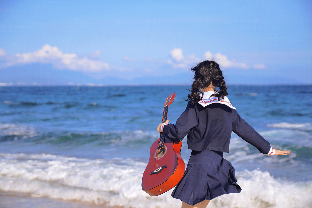 相对于蓝天和大海,我更喜欢黎明