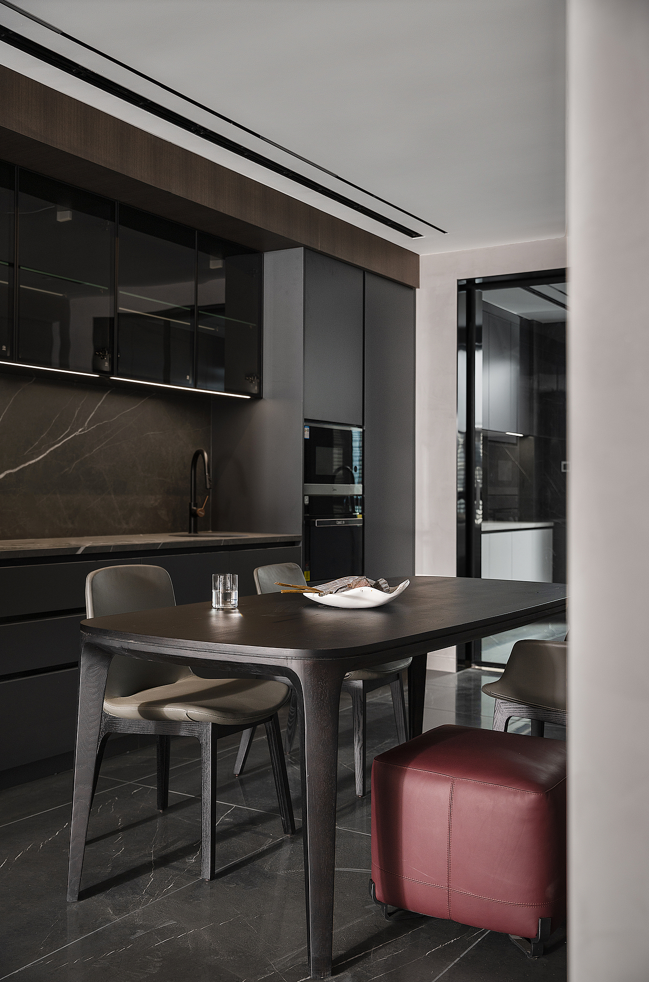 夏承龙 × 私宅 ：克制而热烈（图ZMjU3MDc2Mzky） - 家装设计 - 站酷设计师1890设计原创素材 - 站酷ZCOOL