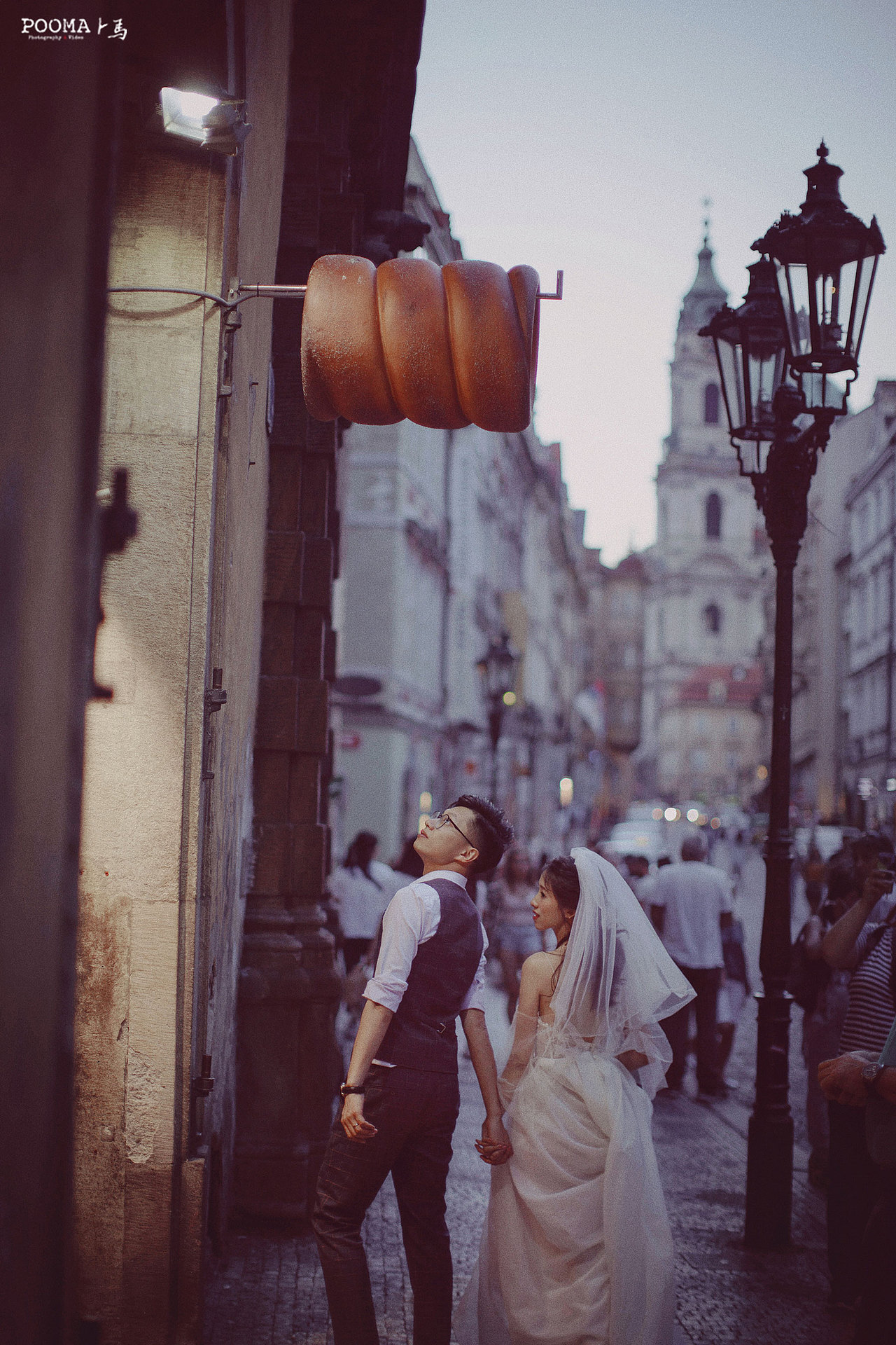 卜马婚纱 | 布拉格婚纱旅拍（图ZMTIwNTA4ODI4） - 人像摄影 - 站酷设计师Pooma卜马原创素材 - 站酷ZCOOL
