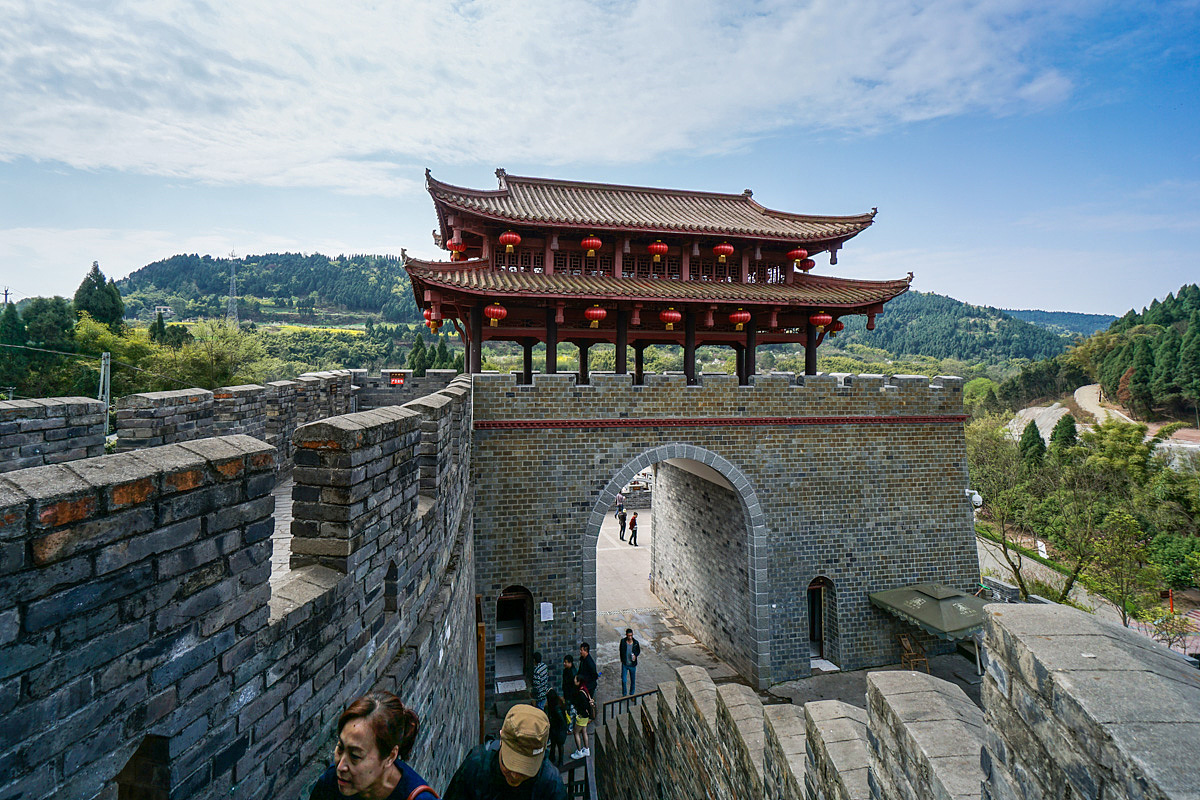 成都洛带镇金龙长城游记