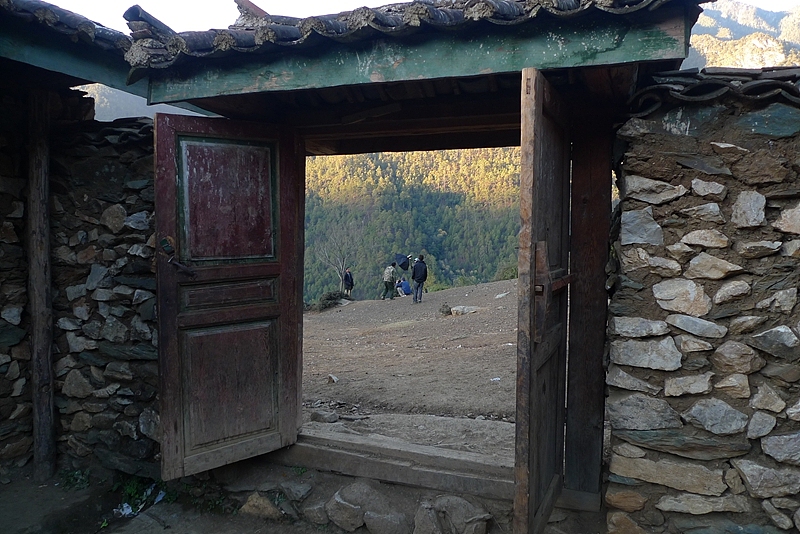 俄亚影像志+部分拍摄花絮（图ZMTAxNDE2NzI=） - 人像摄影 - 站酷设计师fotothink原创素材 - 站酷ZCOOL