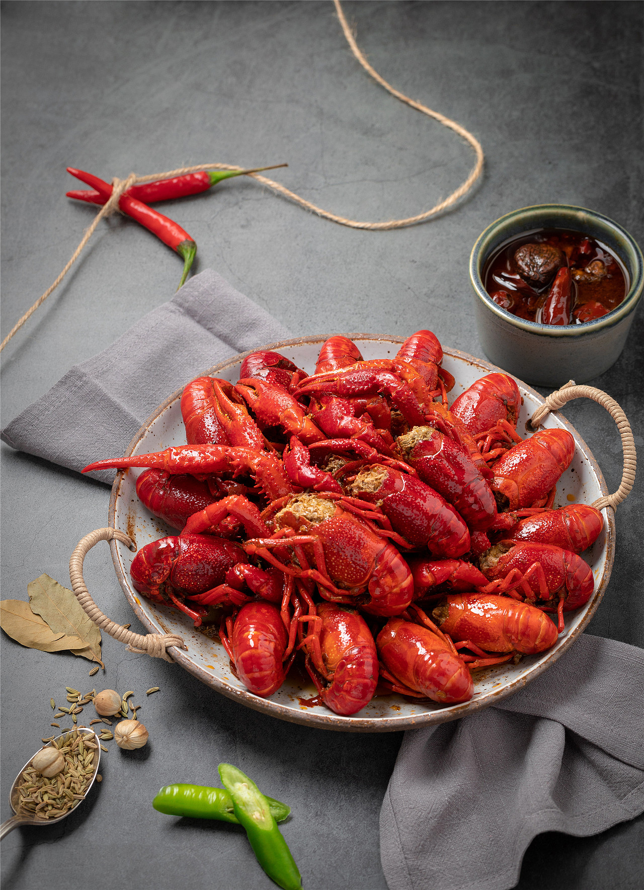 一组小龙虾的拍摄（图ZMTYzMDU1NDc2） - 产品摄影 - 站酷设计师猫叔的空间原创素材 - 站酷ZCOOL