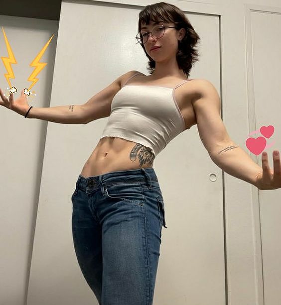 100天加油挑戰(zhàn) DAY 2 pose速寫練習(xí) （WIP）（圖ZMzAxMDk0NzMy） - 創(chuàng)作習(xí)作 - 站酷設(shè)計師跌入大千原創(chuàng)素材 - 站酷ZCOOL