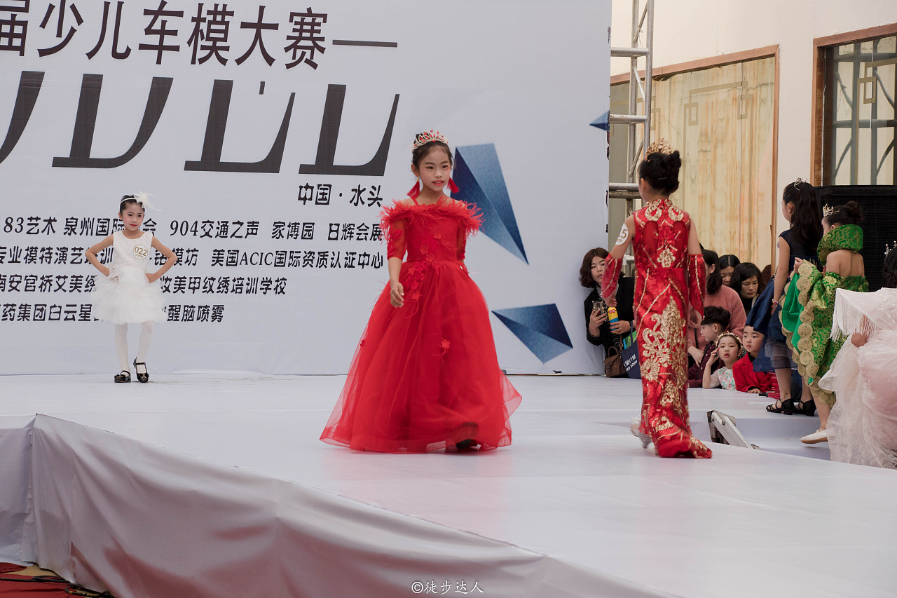 2018第八届中国国际少儿车模大赛全国总决赛冠军——龚钰涵_童星