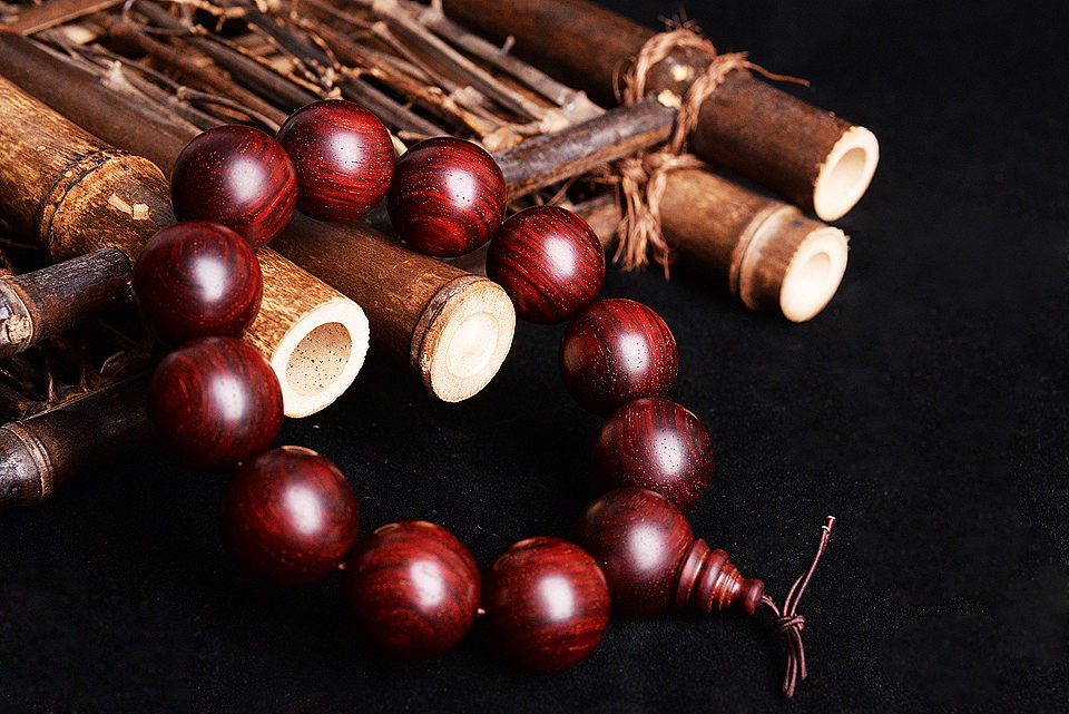 佛珠手链拍摄（图ZMjEzMTg4MjA=） - 产品摄影 - 站酷设计师changn原创素材 - 站酷ZCOOL