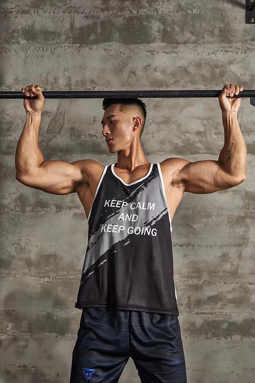 穿衣显瘦,脱衣有肉