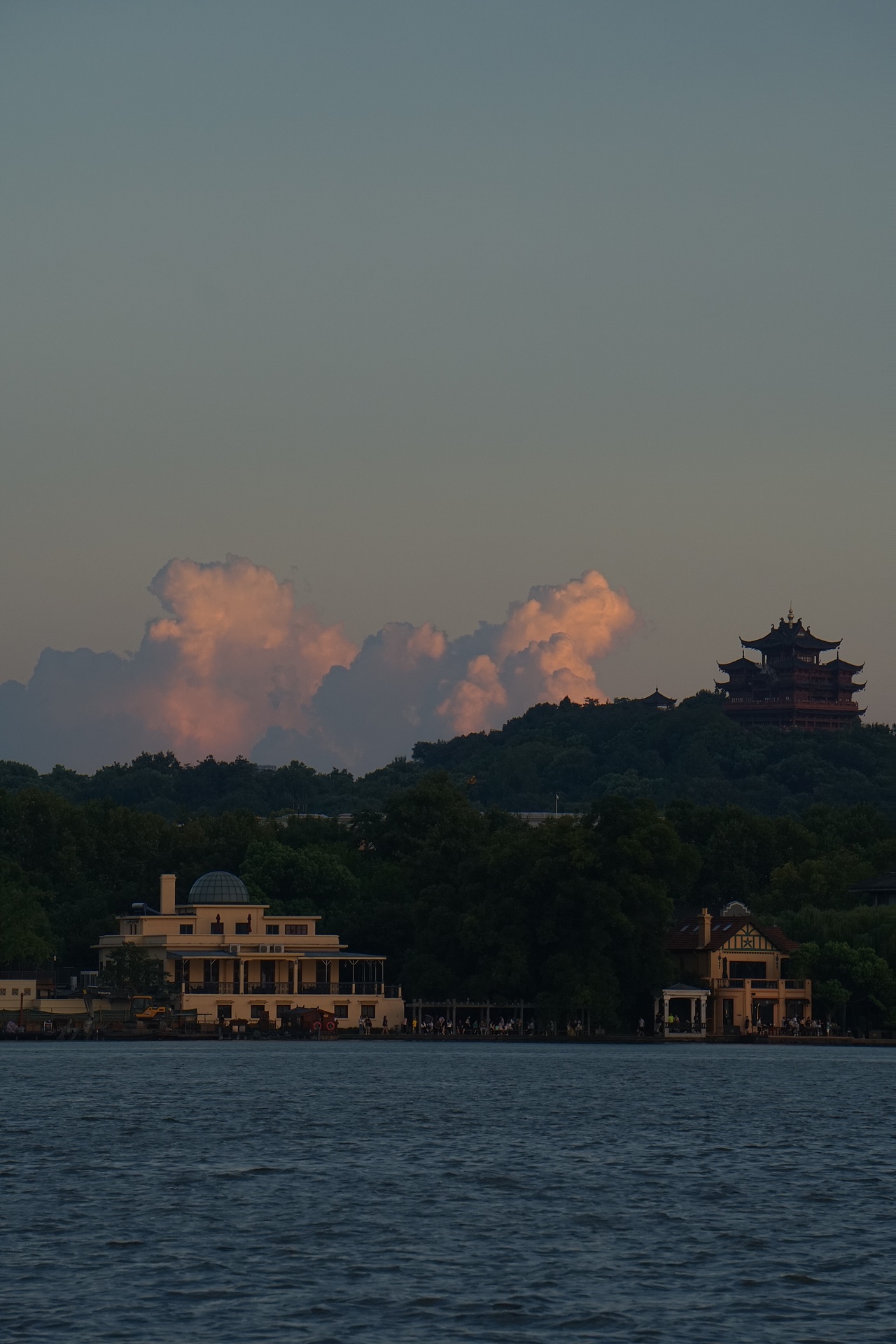 八月的杭州西湖