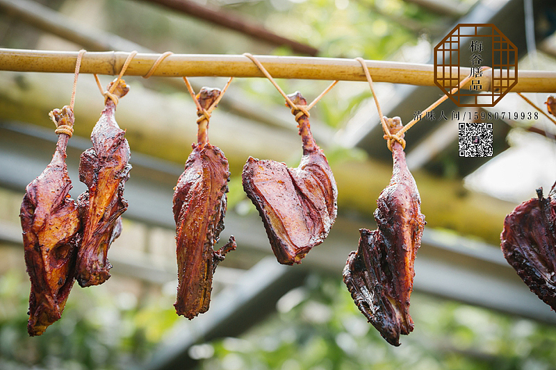 八百年来，它征服过文人墨客，也征服过铁血硬汉。（图ZMTU2NDc5NjY4） - 产品摄影 - 站酷设计师山林纪原创素材 - 站酷ZCOOL