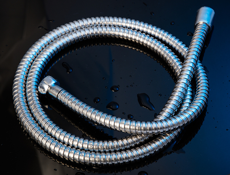 艺摄绘不锈钢水管的拍摄