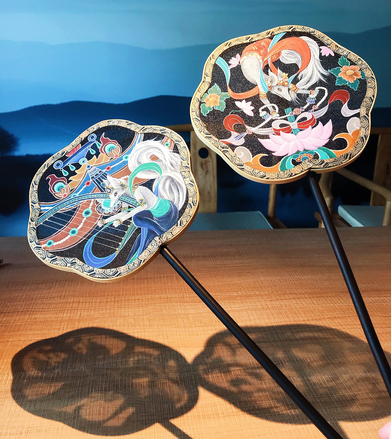 手绘团扇-飞天狐狸