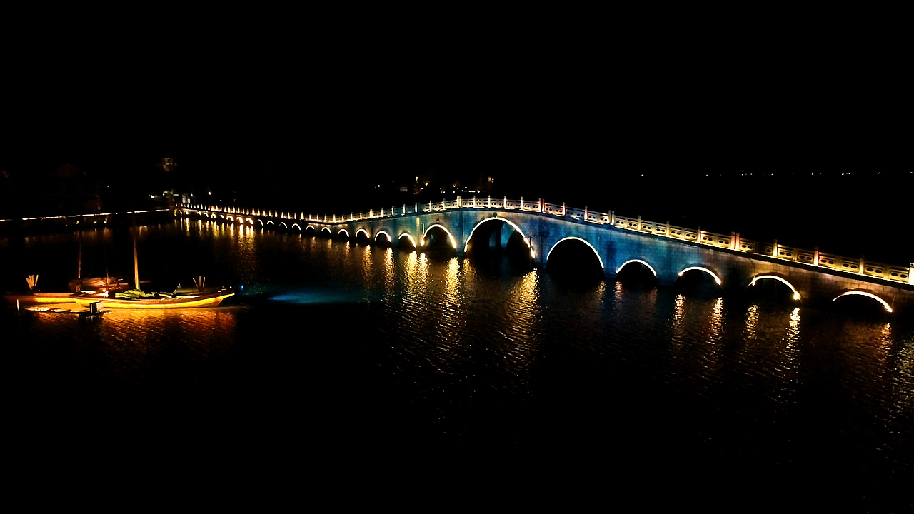 夜色周庄，一夜一周庄