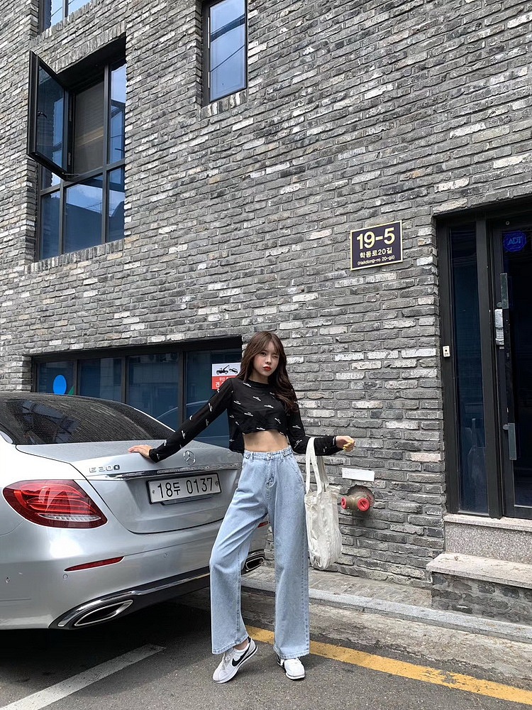 模特嘉嘉 女装牛仔裤拍摄 阔腿裤拍摄魔术裤酒店风摄影（图ZMTg2MTc0ODg4） - 休闲/流行服饰 - 站酷设计师北斗摄影原创素材 - 站酷ZCOOL